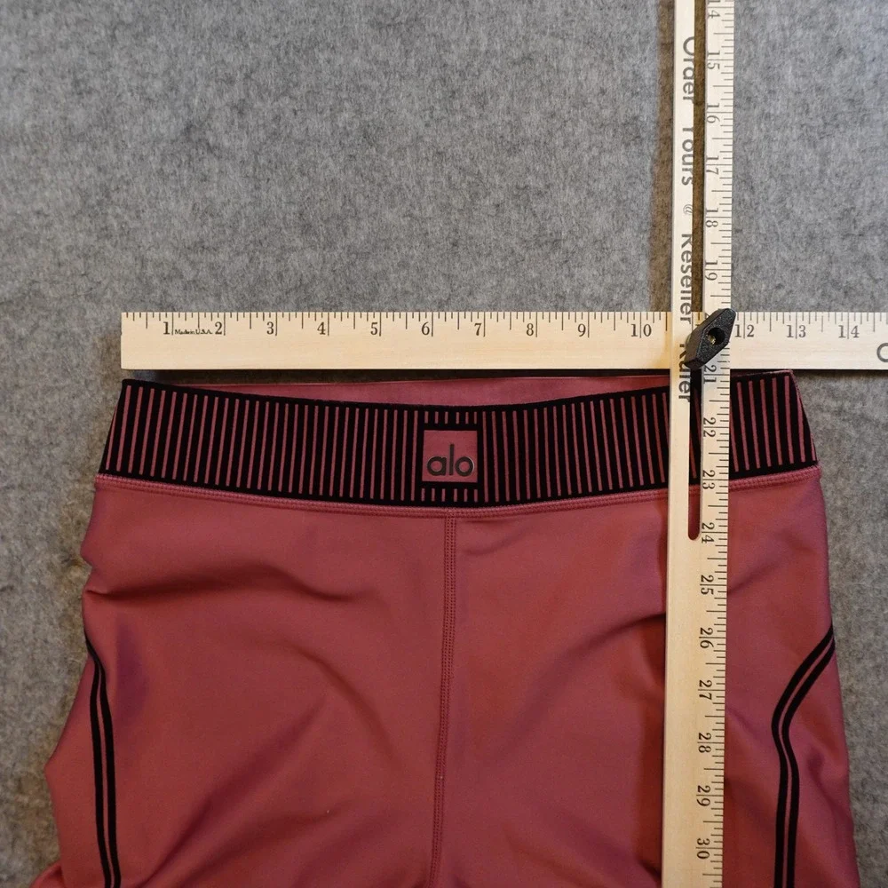 ALO Yoga keywords athleisure